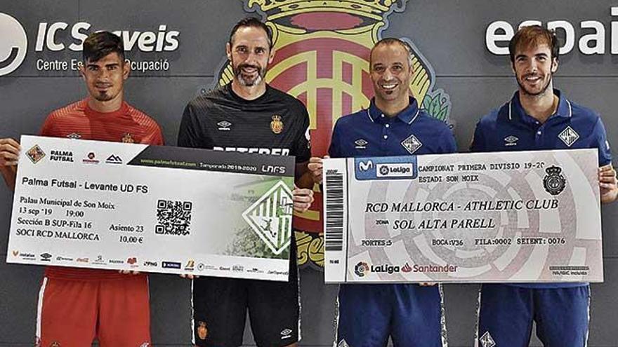 Moreno y Xisco Campos, entrenador y capitÃ¡n del Mallorca, y Vadillo y BarrÃ³n, sus homÃ³logos en el Palma Futsal, ayer en Son Bibiloni.