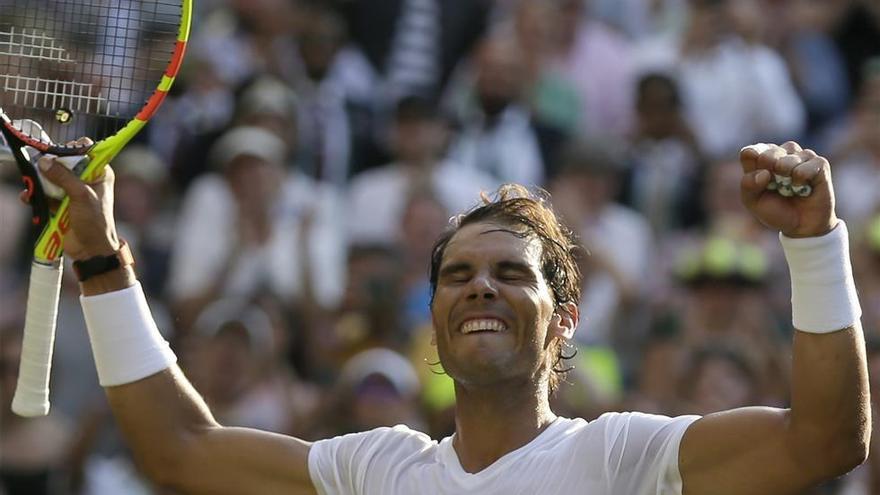 Un poderoso Nadal entra en cuartos de Wimbledon sin perder un set