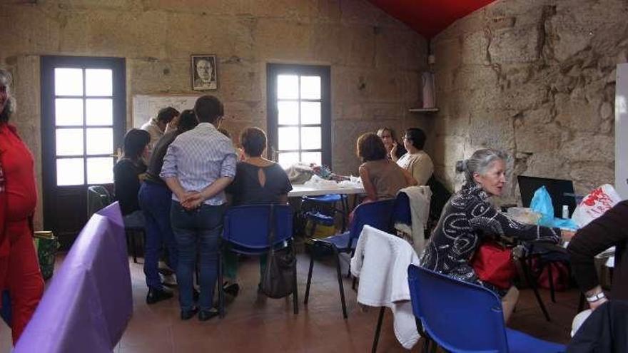 Una de las reuniones de la asociación &quot;Intercambio do Saber&quot;.