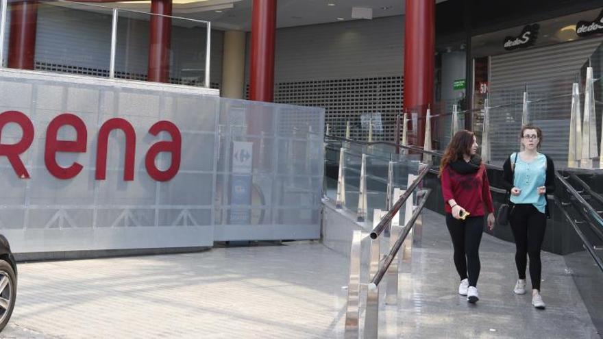 Tres tiendas de Arena en Valencia presentan una reclamación ante Competencia