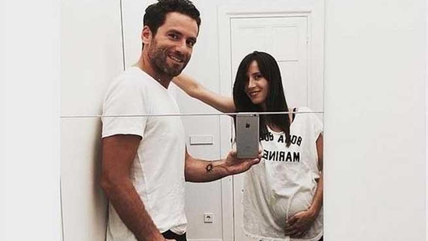 Borja Sémper y Bárbara Goenaga, en el anuncio de su embarazo