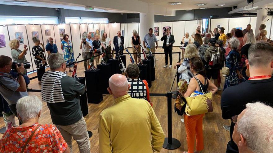 La esposición &quot;El vistir&quot;, na Galería de Faouëdic, en Lorient