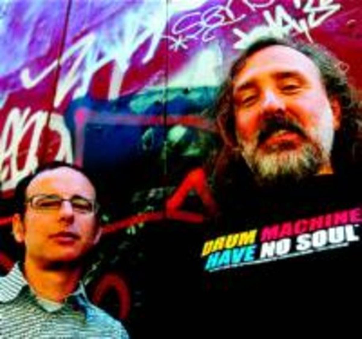LLUÍS GAVALDÀ I JOAN REIG 45 ANYS HAN VIATJAT DEL ROCK AGRÍCOLA INICIAL A UN POP D’AUTOR OVACIONAT PER LA CRÍTICA LLUÍS GAVALDÀ I JOAN REIG 45 ANYS HAN VIATJAT DEL ROCK AGRÍCOLA INICIAL A UN POP D’AUTOR OVACIONAT PER LA CRÍTICA