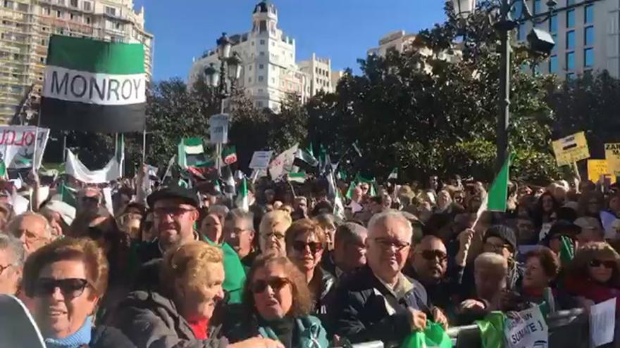 La plaza de España de Madrid llena de extremeños
