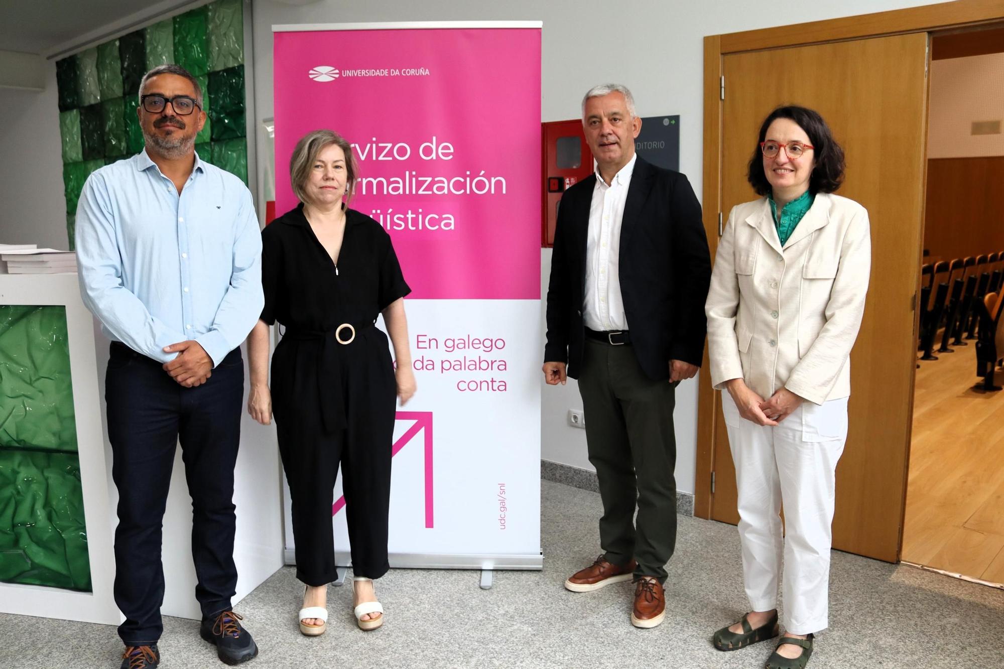 Daniel Pérez, esquerda, Ángeles Pacoret, Valentín García e Cristina López no acto inaugural.