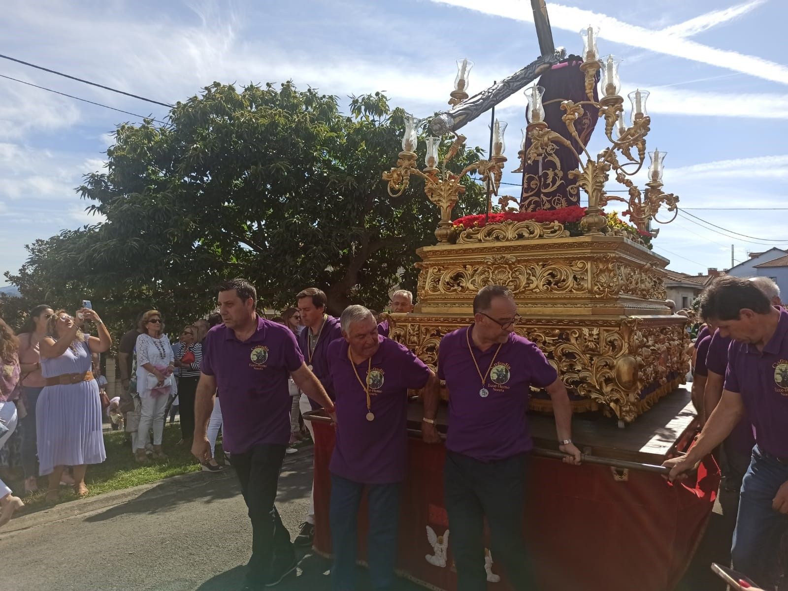 Todas las imágenes del Ecce Homo: así fue la multitudinaria y emocionante procesión en Noreña