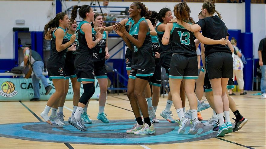 Histórica victoria para el CAB Estepona ante el Real Canoe (85-33)