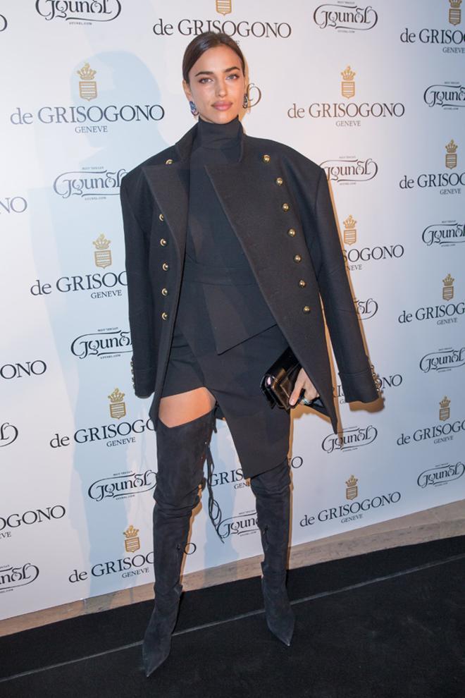 Irina Shayk con botas hasta la rodilla