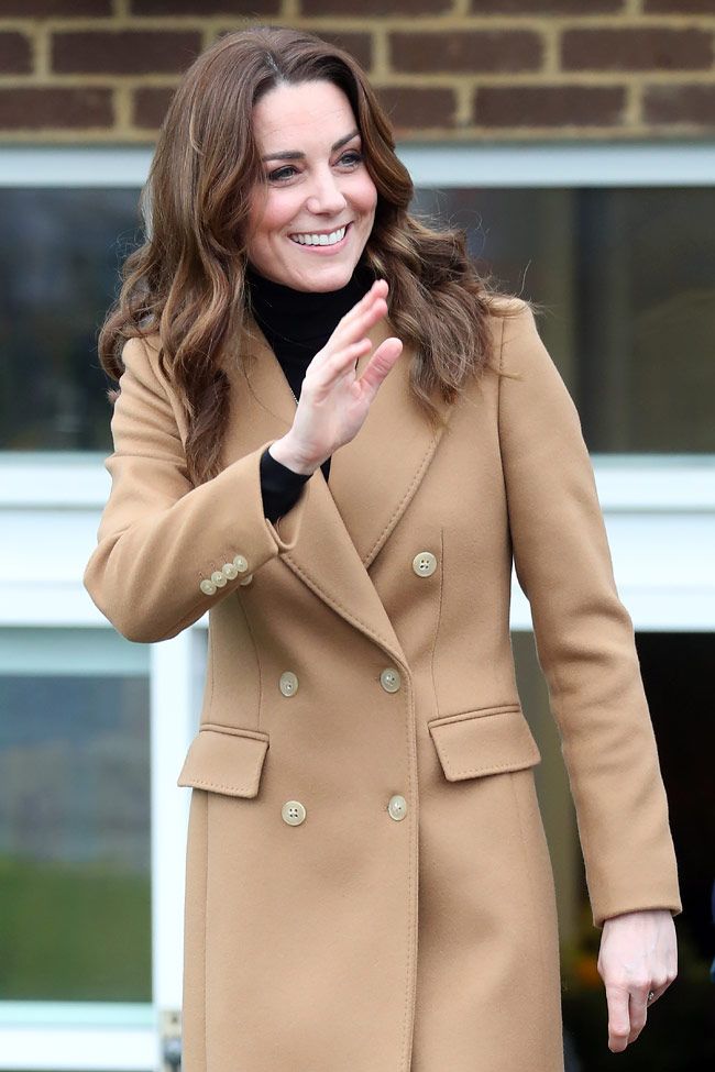 Alucina! Kate Middleton ha combinado una falda de leopardo de Zara de 8  euros con un abrigo de las rebajas de Massimo Dutti - Woman