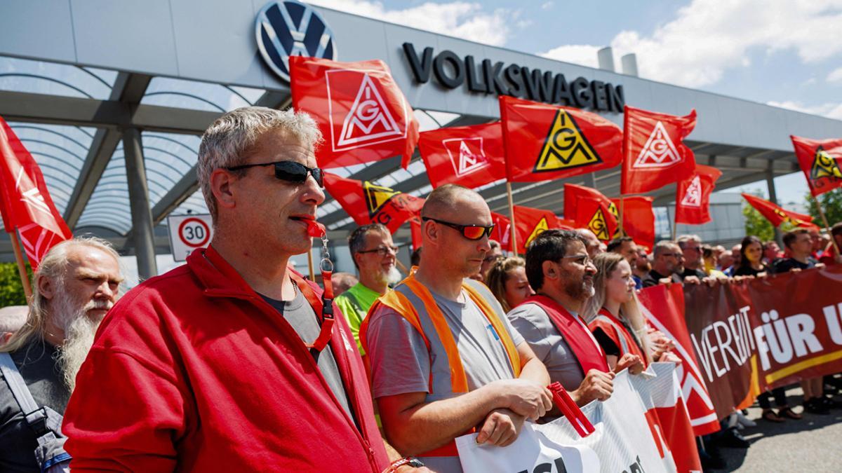 Protestas frente a las fábricas de Volkswagen