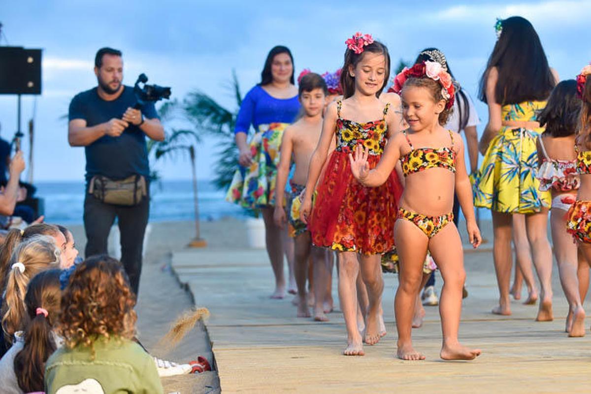 Desfile solidario a favor de Pequeño Valiente Desfile solidario a favor de Pequeño Valiente