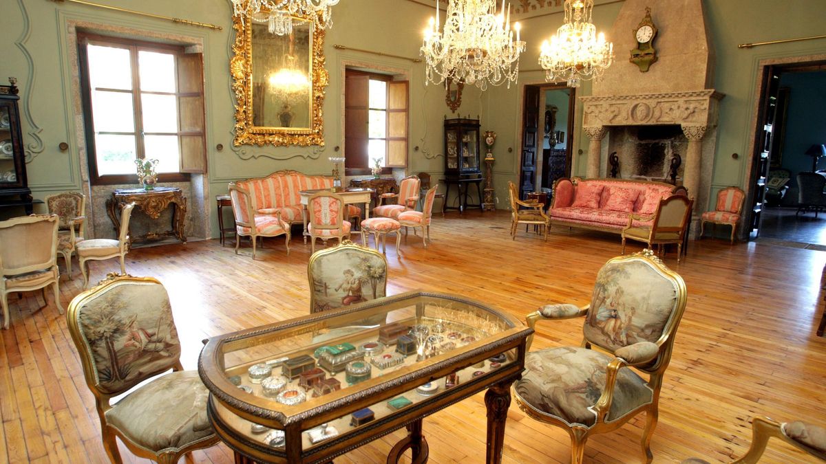 Uno de los salones del pazo de Meirás