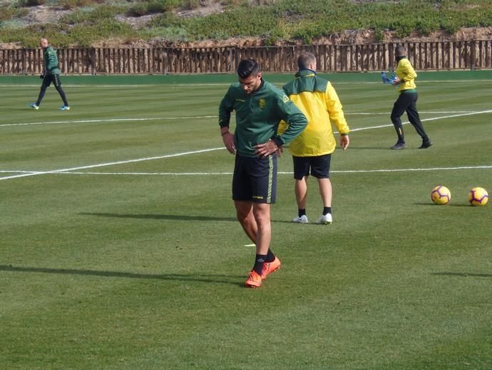 Fotos del entrenamiento de la UD Las Palmas en El Saler (24/01/2019)