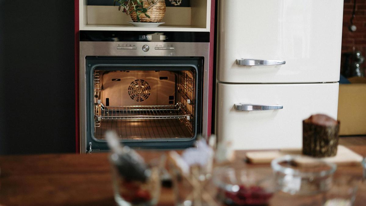 Cómo limpiar el horno con vinagre: la solución más efectiva y ecológica.
