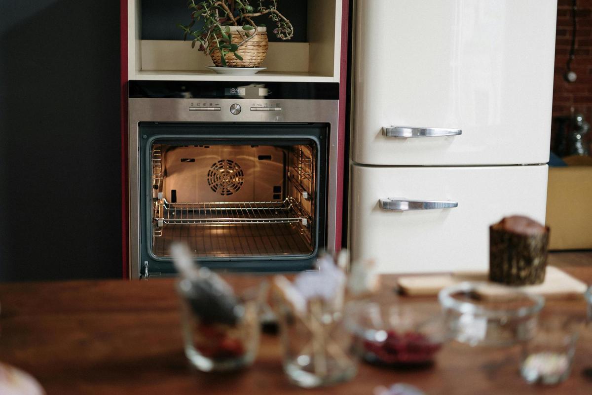 Cómo limpiar el horno con vinagre: la solución más efectiva y ecológica.