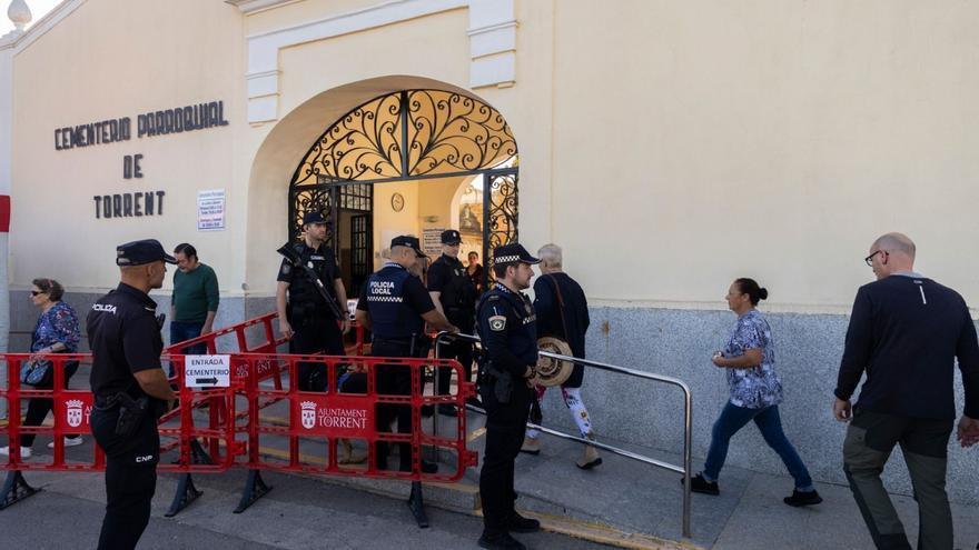 &#039;Hombres de respeto&#039; median entre clanes a las puertas del cementerio de Torrent