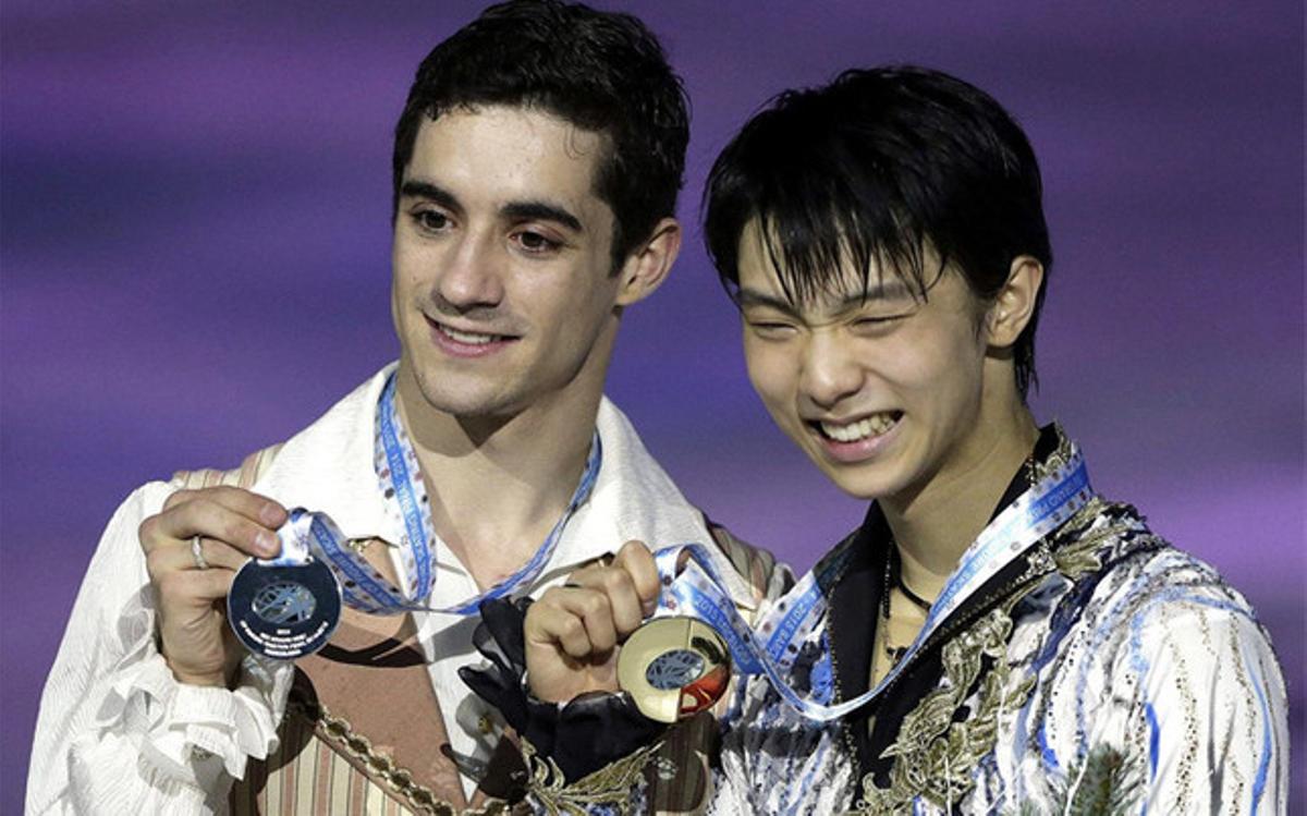 Fernández y Hanyu, con sus respectivas medallas