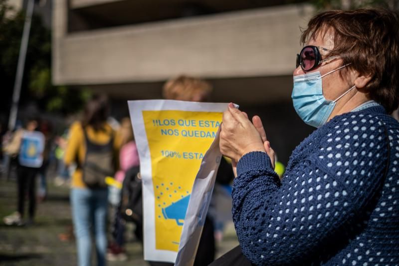 Manifestación por la paralización de la Oferta Pública de Empleo en Canarias