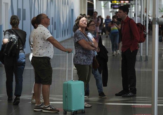 La ministra de Transportes, Raquel Sánchez, inaugura las terminales del Aeropuerto Tenerife Sur