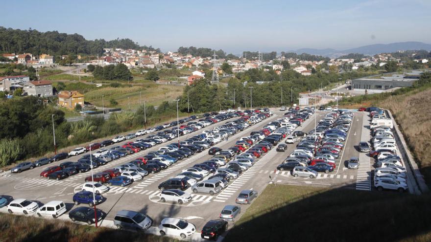 El primer aparcamiento del Concello en el Cunqueiro // Ricardo Grobas