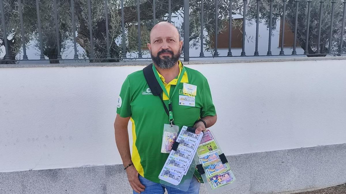 Ángel Castro, vendedor de la ONCE que ha repartido 520.000 euros.