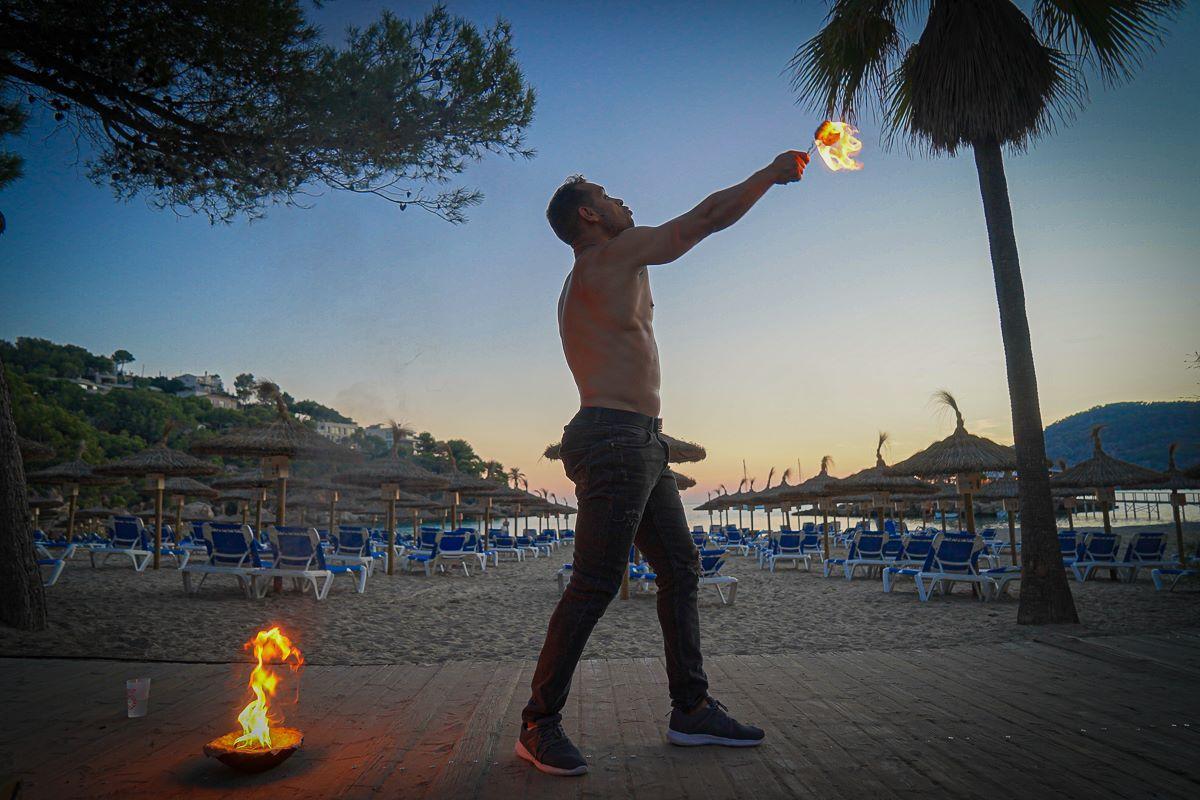 Espectáculo de fuego para la noche de San Juan.