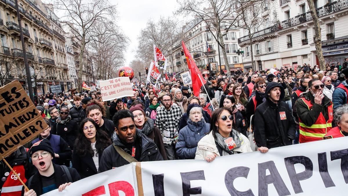 Las protestas continúan en Francia, pero las huelgas tienen un impacto limitado.