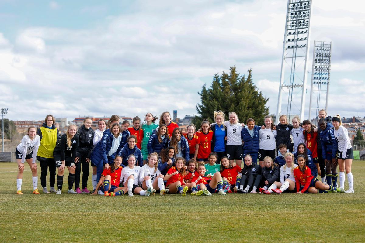 Concentración en Las Rozas de la selección española femenina sub-17.