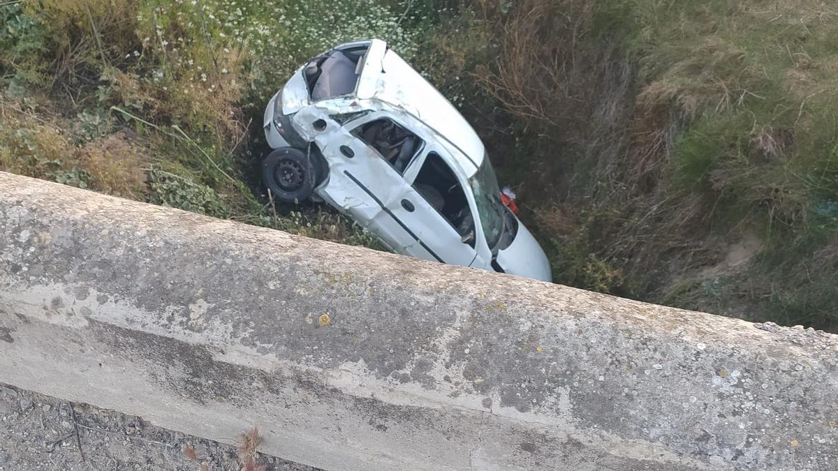 Lugar en el que cayó el vehículo implicado en el accidente.