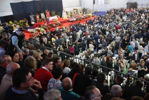 Los Reyes presiden el funeral por las víctimas de Bullas del accidente de Cieza