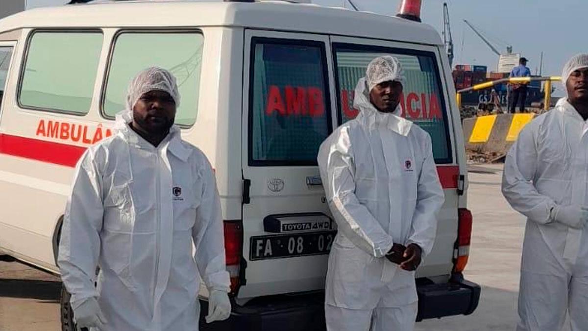 Tres presuntos pacientes con caso de hantavirus son evacuados del barco y están en camino de recibir atención médica en los Países Bajos en coordinación con OMS, el operador del buque y las autoridades nacionales de Cabo Verde, Reino Unido, España y los Países Bajos. Tres presuntos pacientes con caso de hantavirus son evacuados del barco y están en camino de recibir atención médica en los Países Bajos en coordinación con OMS, el operador del buque y las autoridades nacionales de Cabo Verde, Reino Unido, España y los Países Bajos.