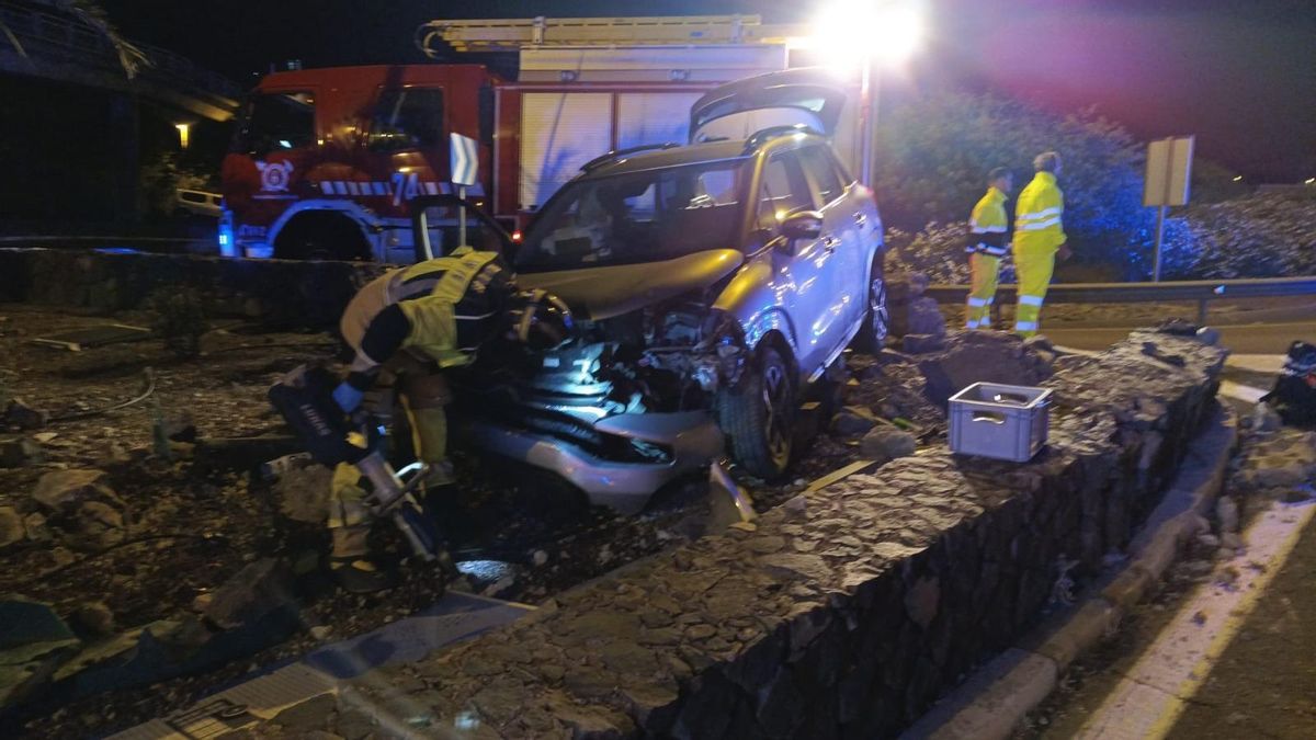 Estado en el que quedó el vehículo siniestrado en Tenerife.