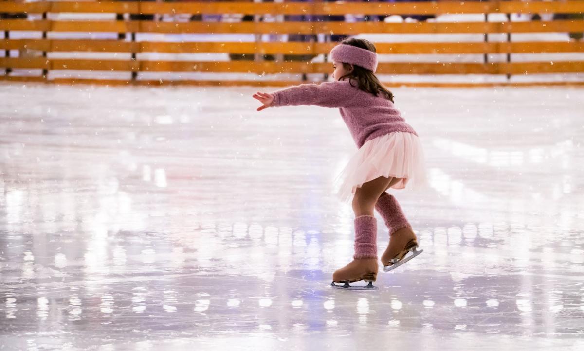 Málaga estrena este año la pista de patinaje sobre hielo más grande de Andalucía