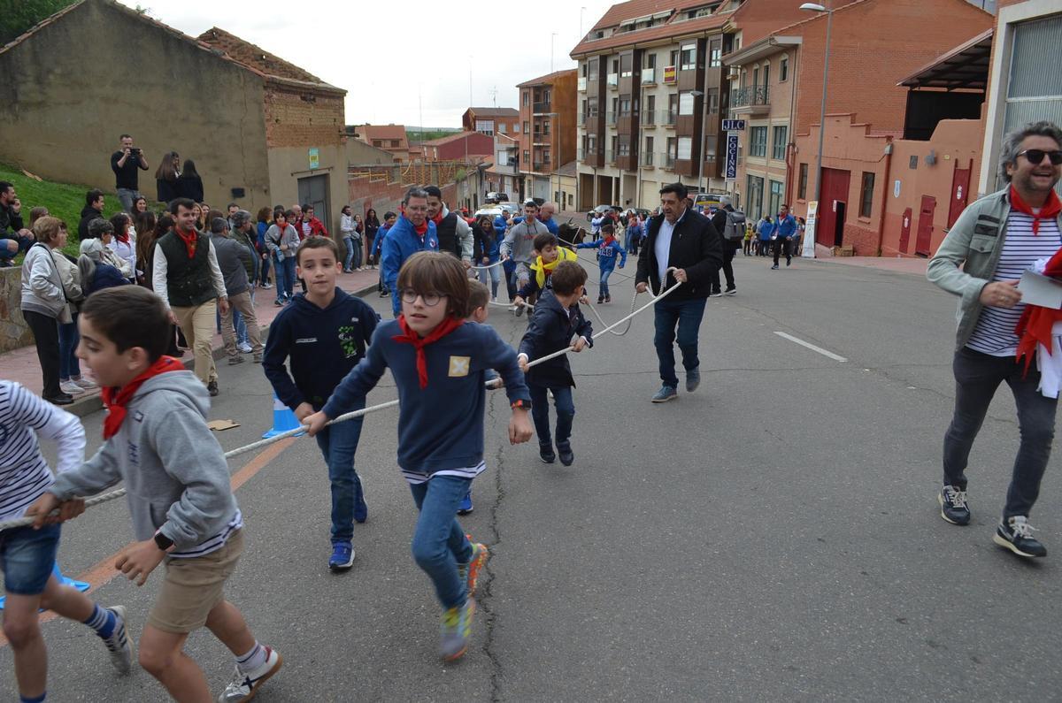 La XXI Carrera del Toro Enmaromado en La Veguilla, en imágenes