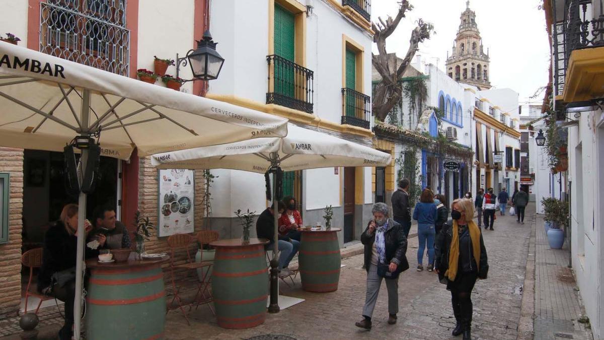 La hostelería factura un 60% menos que hace un año a pesar del lleno registrado en las terrazas