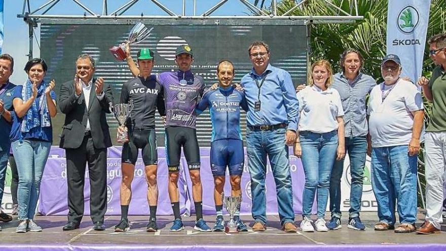 Eusebio Pascual, con el maillot de ganador de la Vuelta a Tenerife 2018