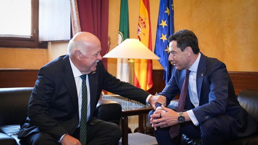 Las 3 incógnitas que Vox y Juanma Moreno deben resolver antes del martes: reparto de consejerías, prioridad nacional y Mesa del Parlamento