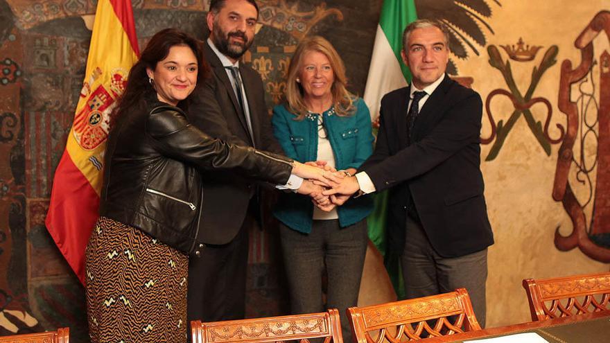 Del Cid, Fernández, Muñoz y Bendodo, en la firma de acuerdo.