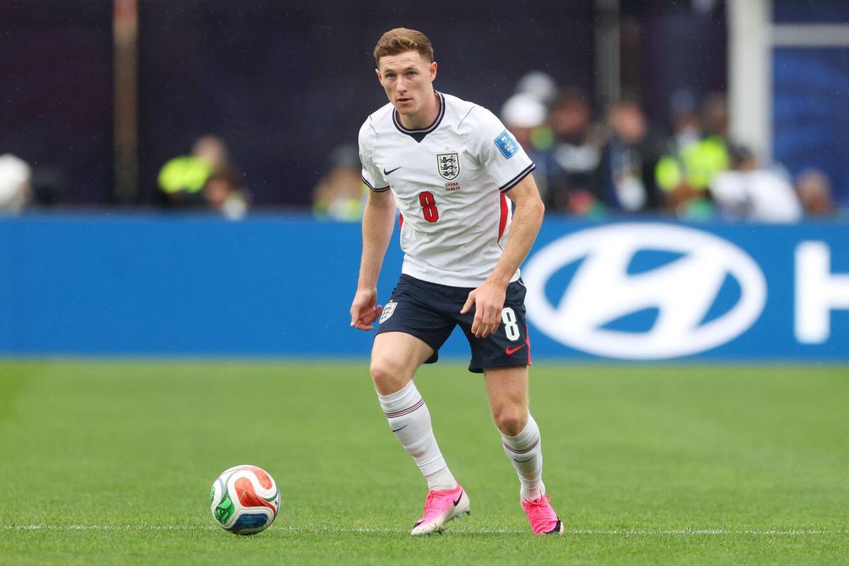 Elliot Anderson en el partido entre Inglaterra y Ghana del Mundial 2026.