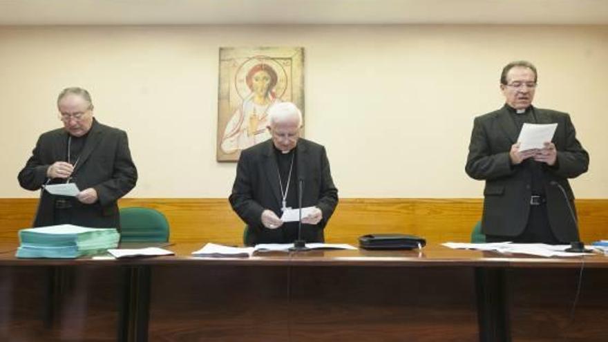 Cañizares ofrece abadías en desuso para acoger refugiados