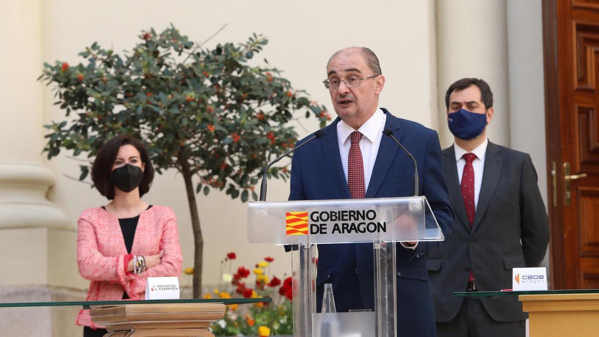El presidente Javier Lambán, junto al líder de la patronal CEOE Aragón en un acto el pasado mes de septiembre.