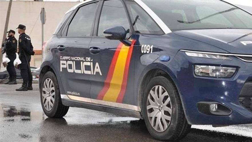 Agentes de la Policía Nacional salvan a un bebé durante la Nochebuena