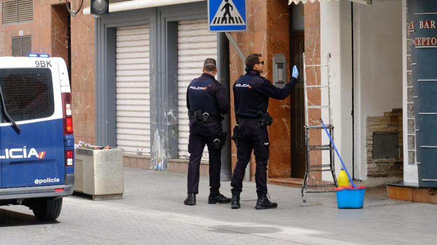 Agentes de la Policía Nacional durante el dispositivo de esta mañana