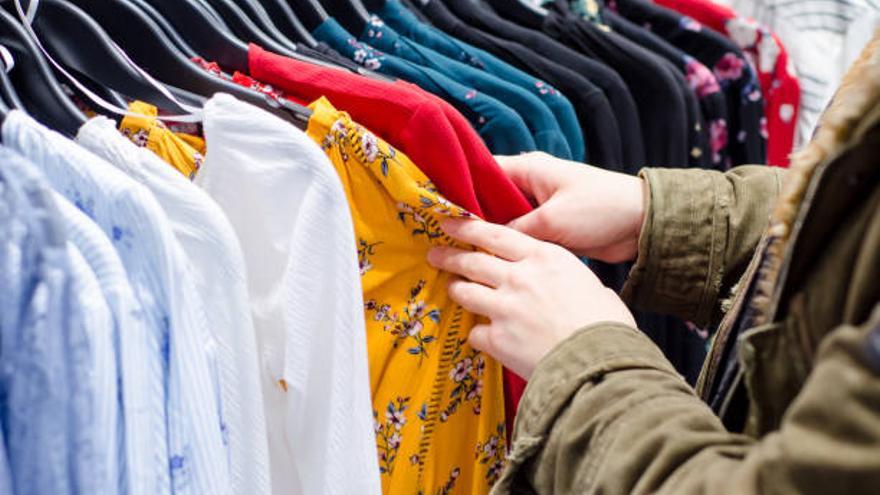 Jaleo Village vuelve a Vigo: «el mercado vintage más loco de España» regresa con todas la ropa a 10 euros