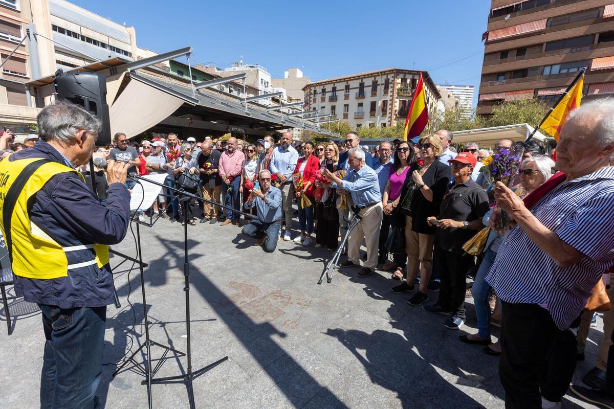 Conmemoración del bombardeo del Mercado Central de Alicante convocada por la Comisión Cívica.