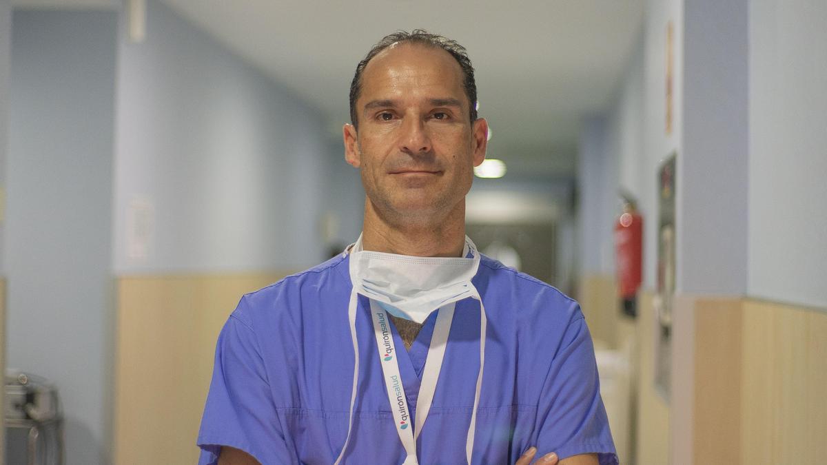 Dr. César Ramírez Plaza, director del servicio de Cirugía General y de Obesidad del Hospital Quirónsalud Málaga