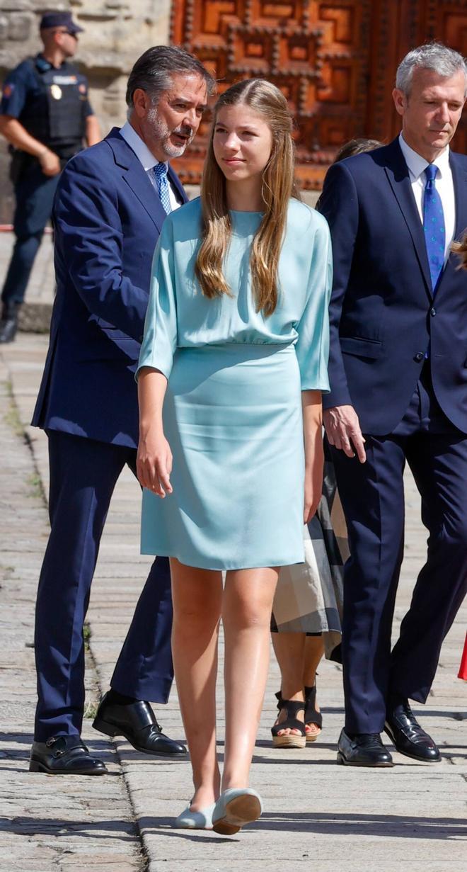 La infanta Sofía con vestido azul de Bruna