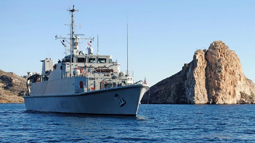 Los cazaminas de la Armada Española &#039;Segura&#039; y &#039;Sella&#039; hacen escala en Málaga