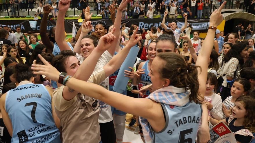 El Celta Zorka toca el cielo en Navia