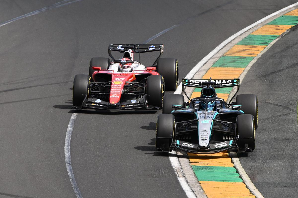 George Russell y Charles Leclerc durante el fin de semana en Australia.